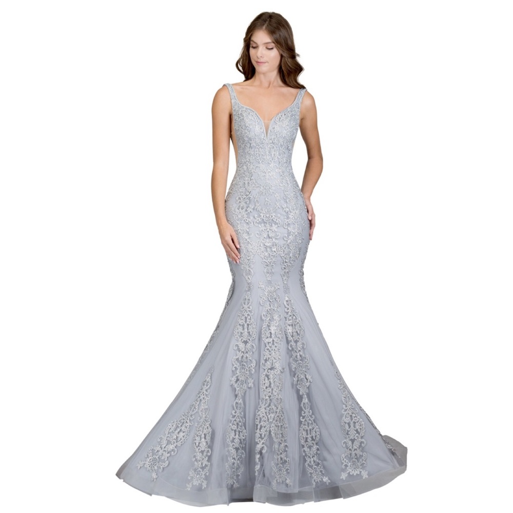 🆕NWT PROM BRIDESMAIDS Embellished V neck Gown